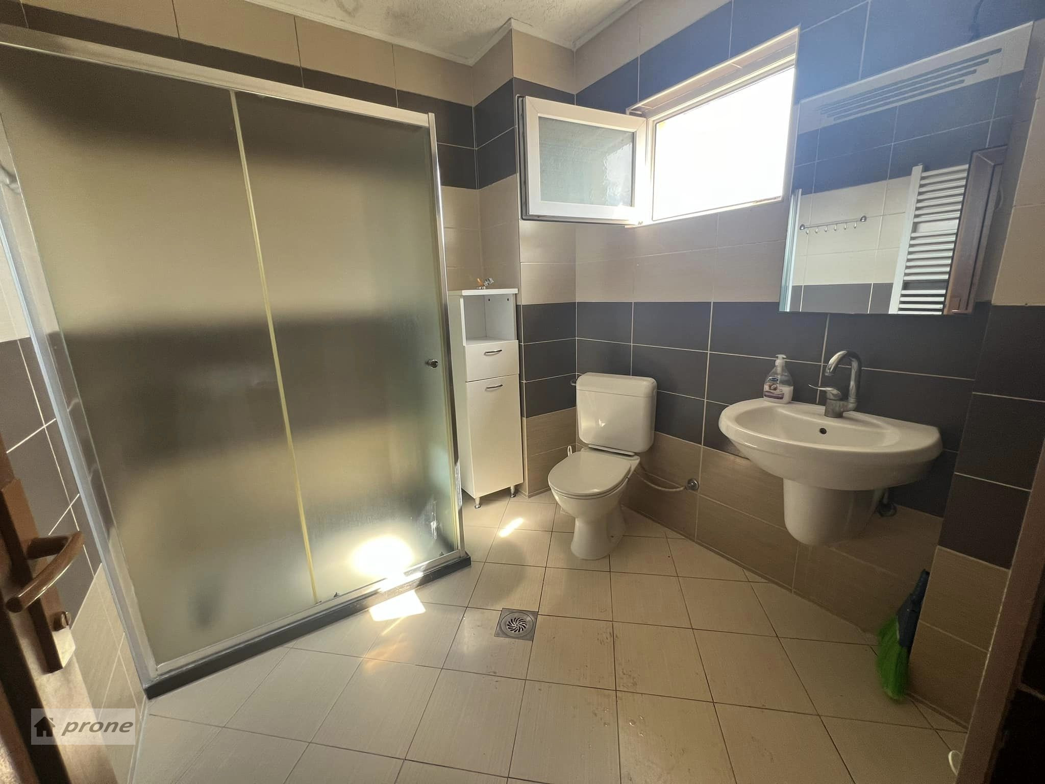 Shitet Shtepia – Prishtine