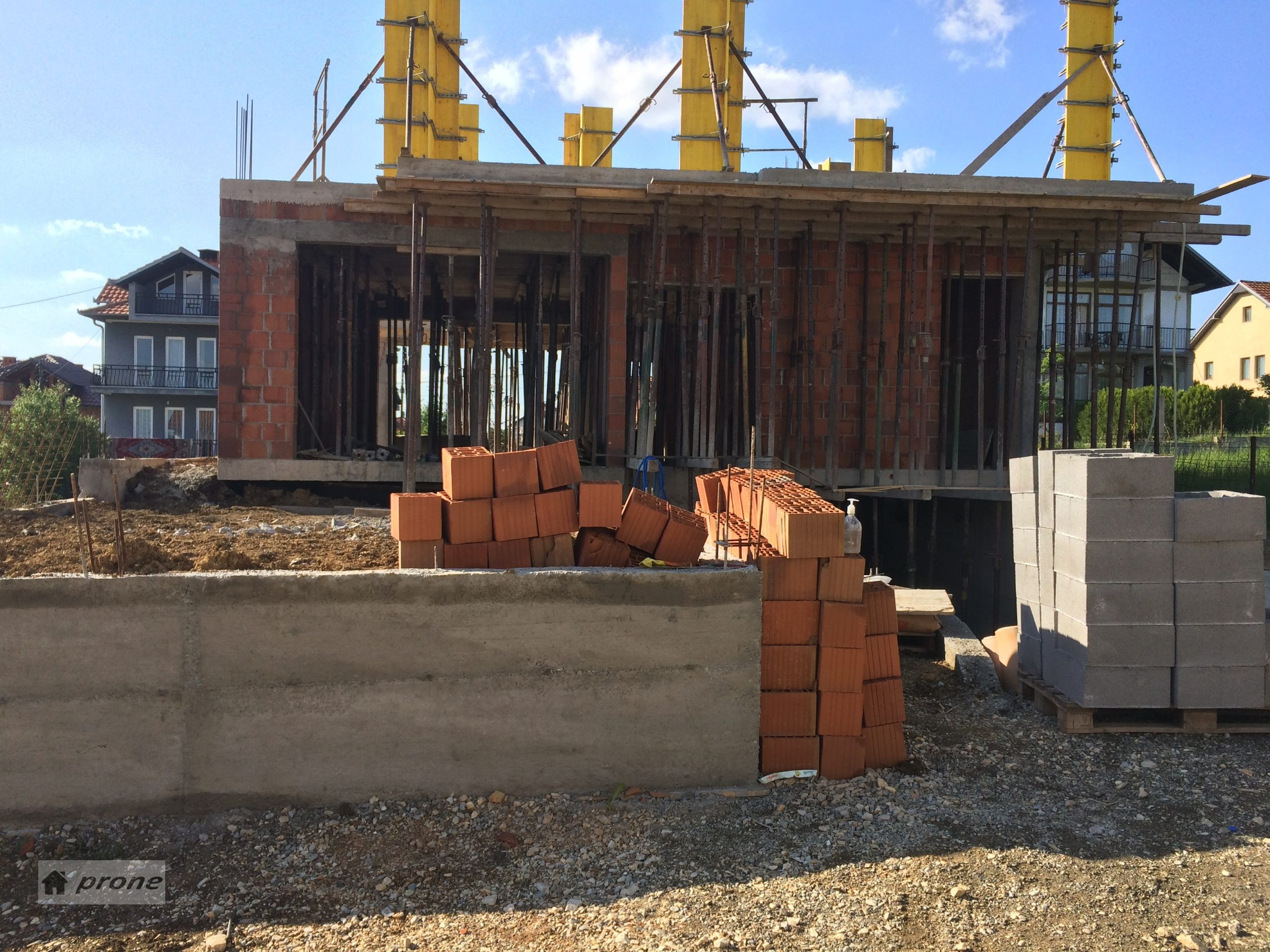 Spacious 5-Bedroom House in Prishtina, Hajvalia