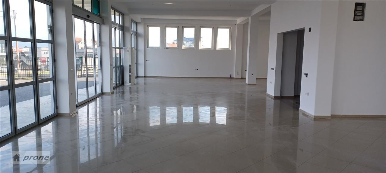 OBJEKTI JEPET ME QERA