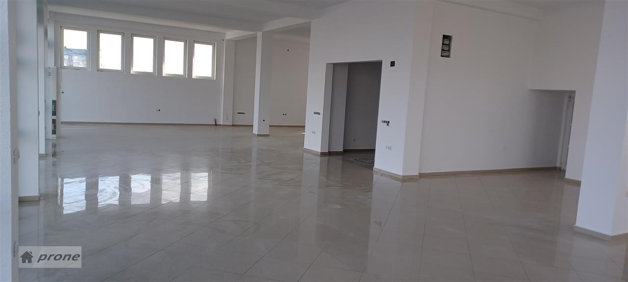 OBJEKTI JEPET ME QERA